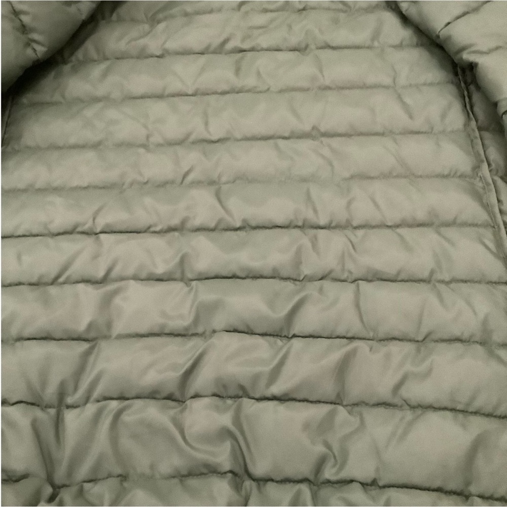 Amazon essentials packable puffer jacket❤️❤️❤️❤️ - Picture 7 of 9